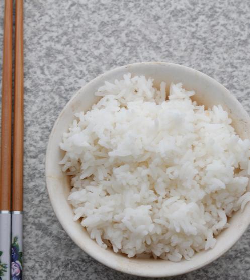 3/4 tazza di riso bianco cotto