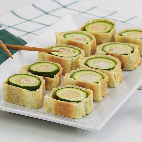 Sushi di sfoglia con zucchine